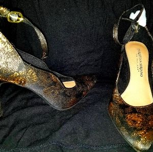 NEW--Pump UP your outfits!